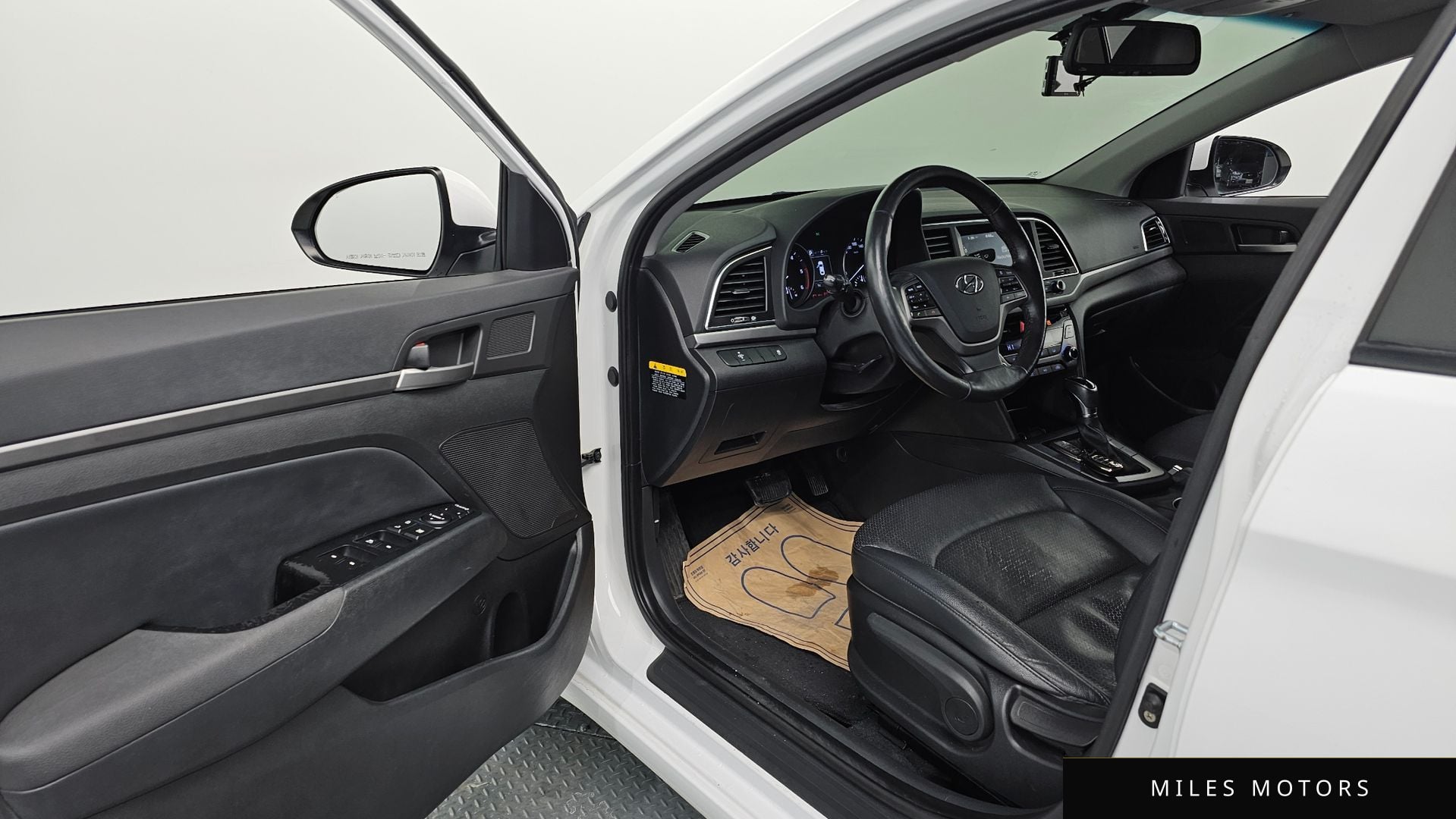 Hyundai AVANTE 2016 — миниатюра 10