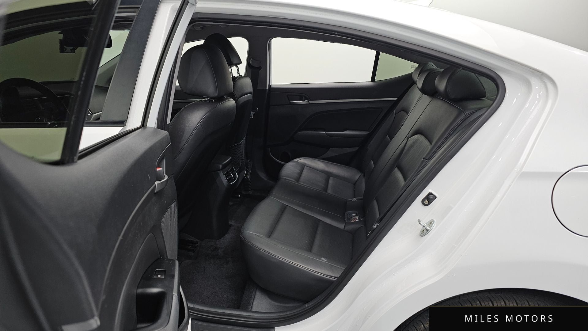 Hyundai AVANTE 2016 — миниатюра 11