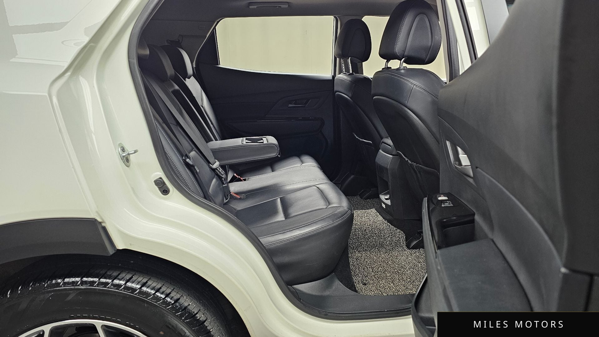 KG Mobility Beautiful Korando 2019 — миниатюра 12