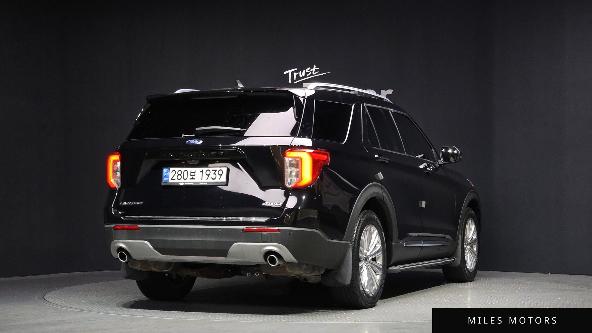 Ford Explorer 2021 — миниатюра 2