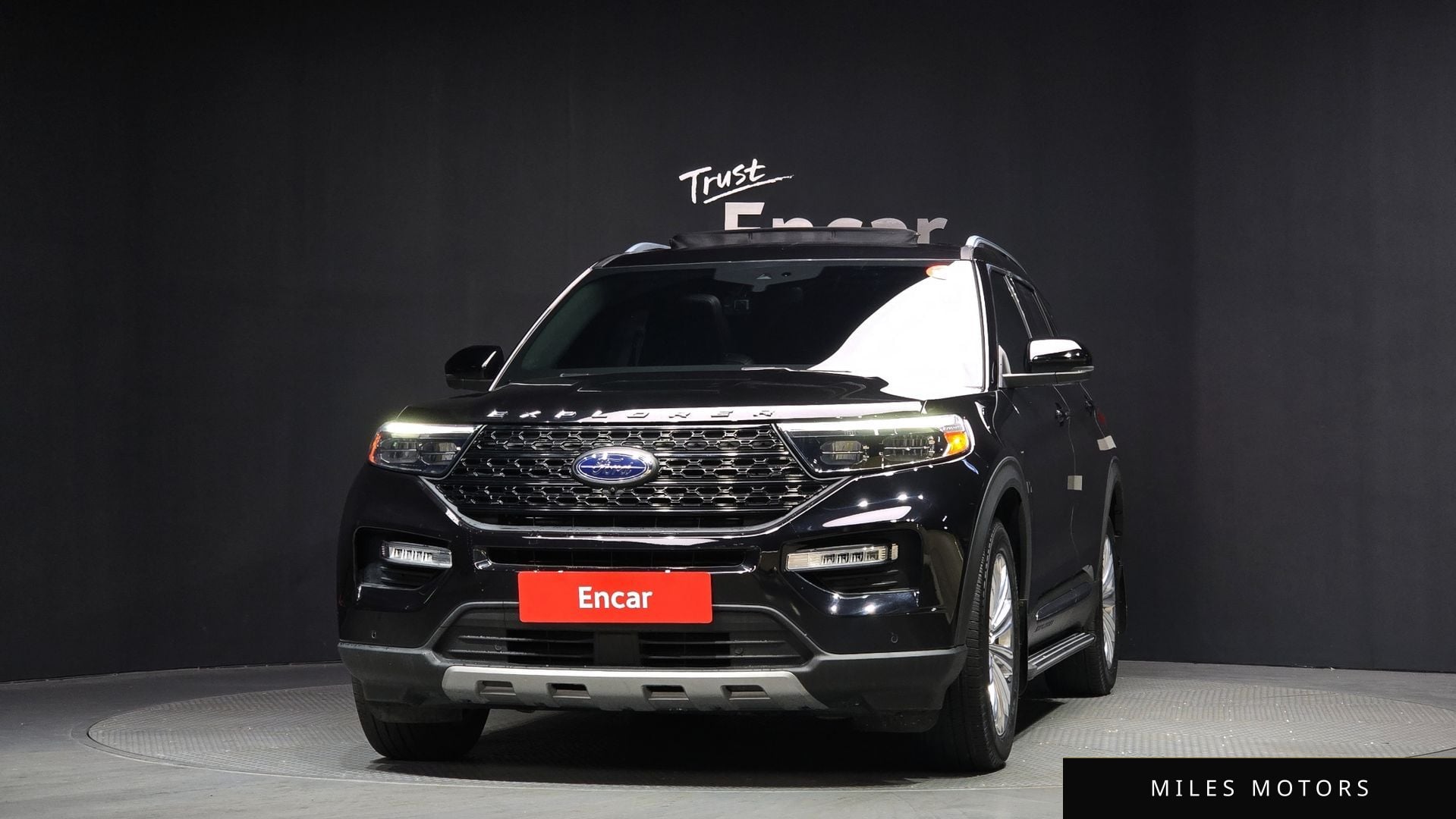 Ford Explorer 2021 — миниатюра 3