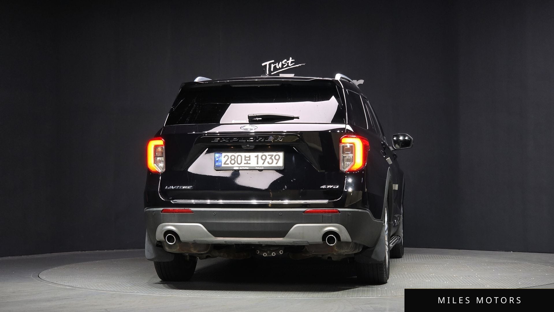 Ford Explorer 2021 — миниатюра 4