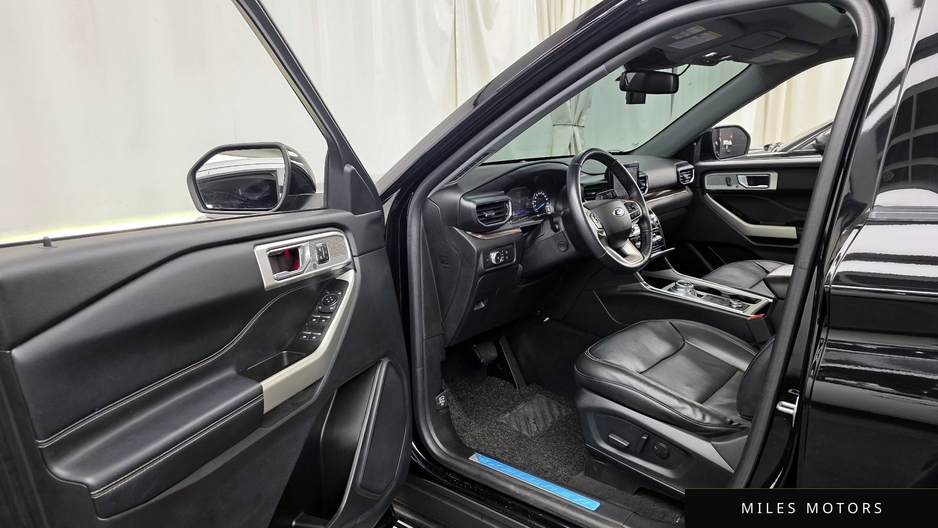 Ford Explorer 2021 — миниатюра 10