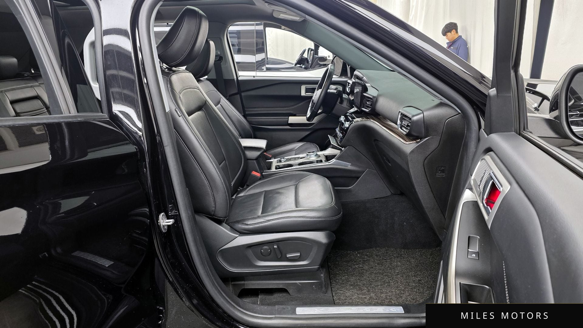 Ford Explorer 2021 — миниатюра 11