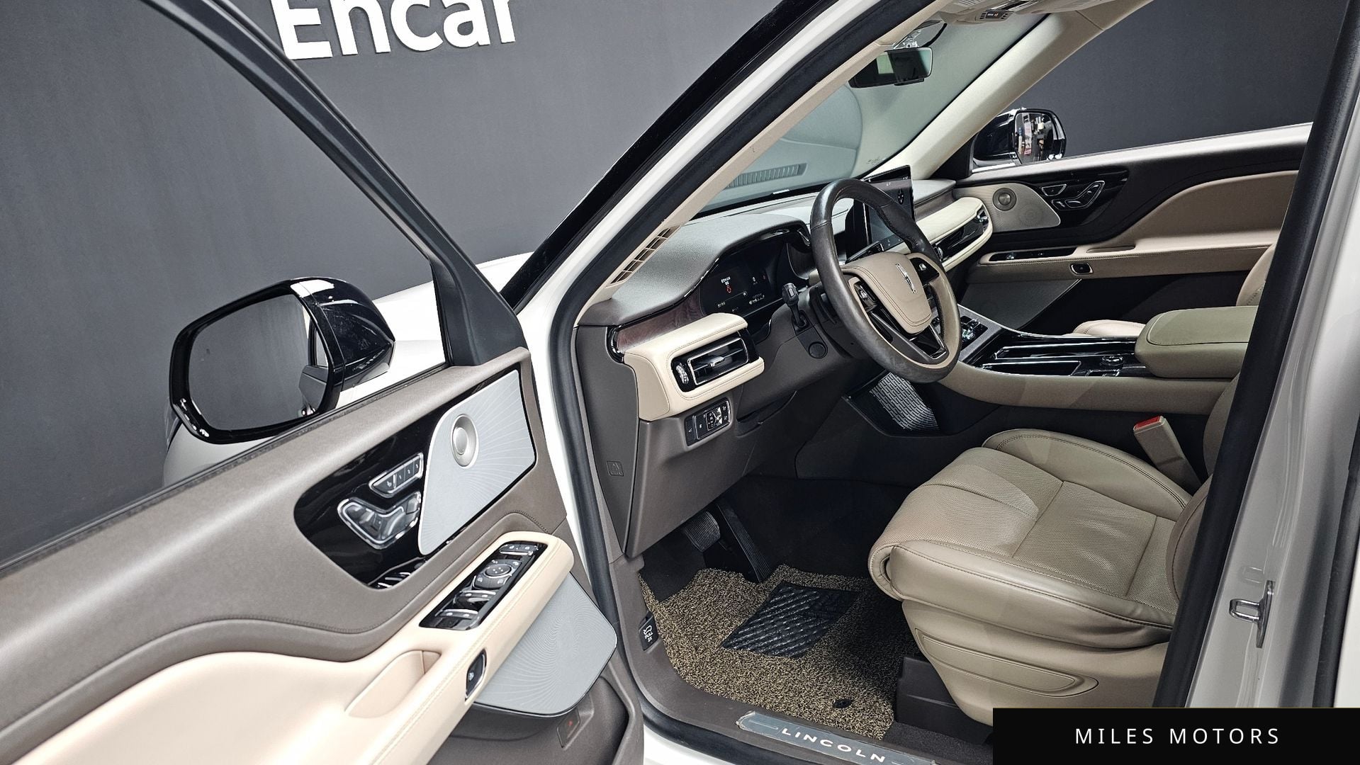 Lincoln Aviator 2021 — миниатюра 10