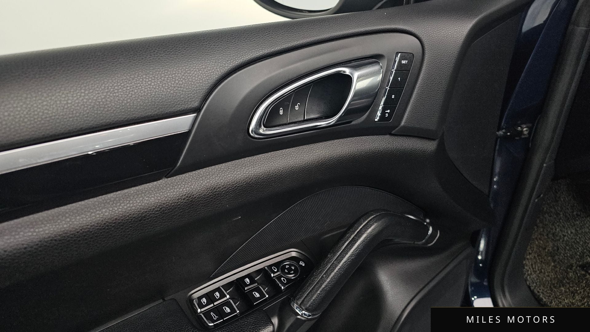 Porsche 카이엔 2014 — миниатюра 17