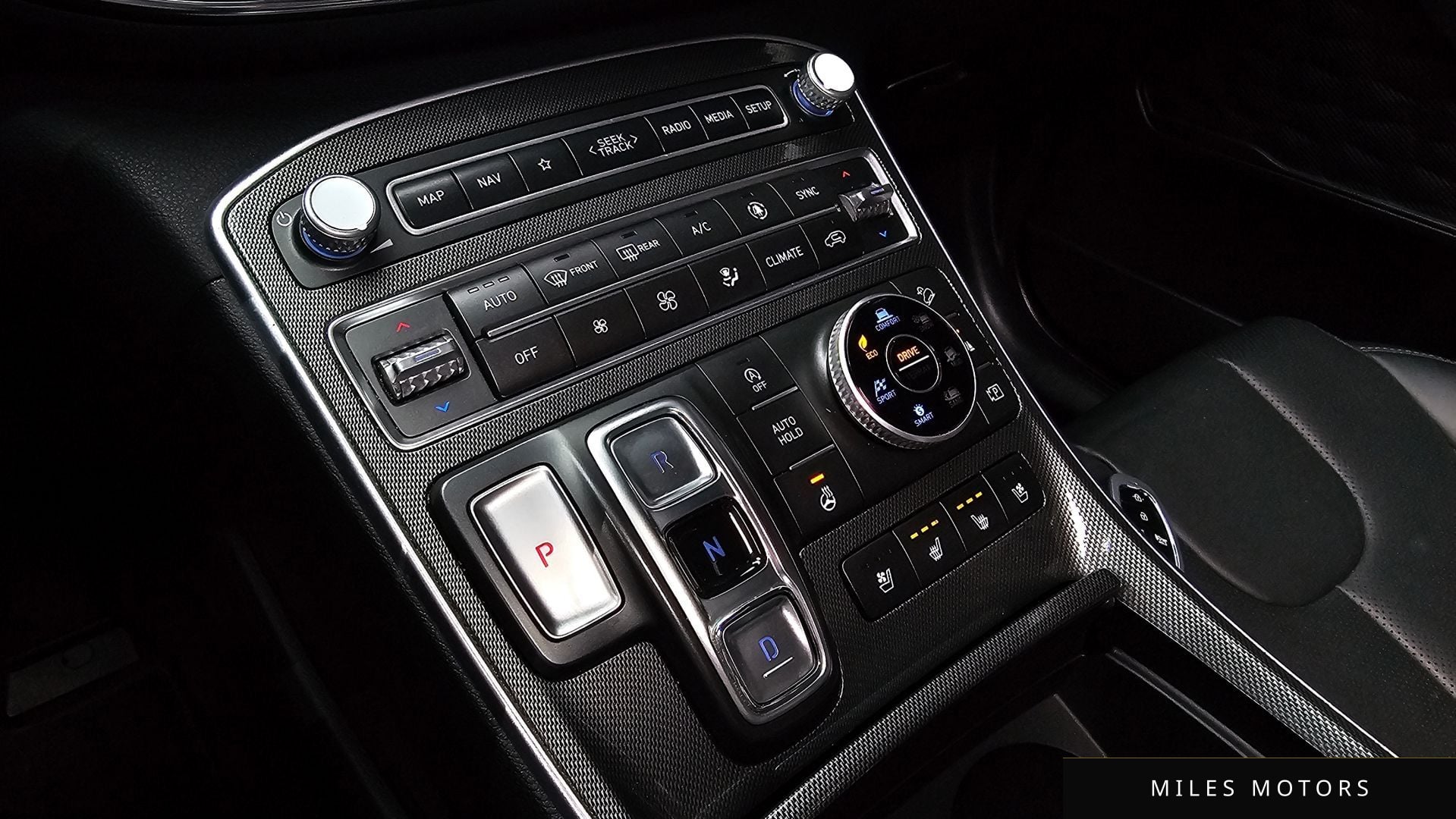 Hyundai Santafe 2023 — миниатюра 9