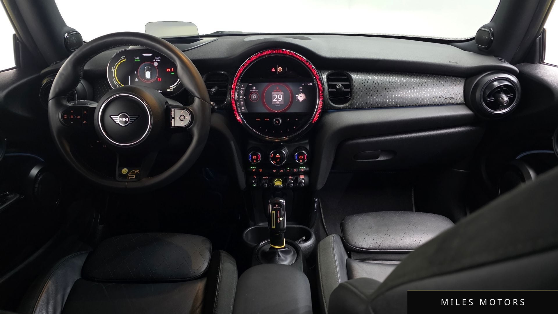 MINI Cooper 2024 — миниатюра 7