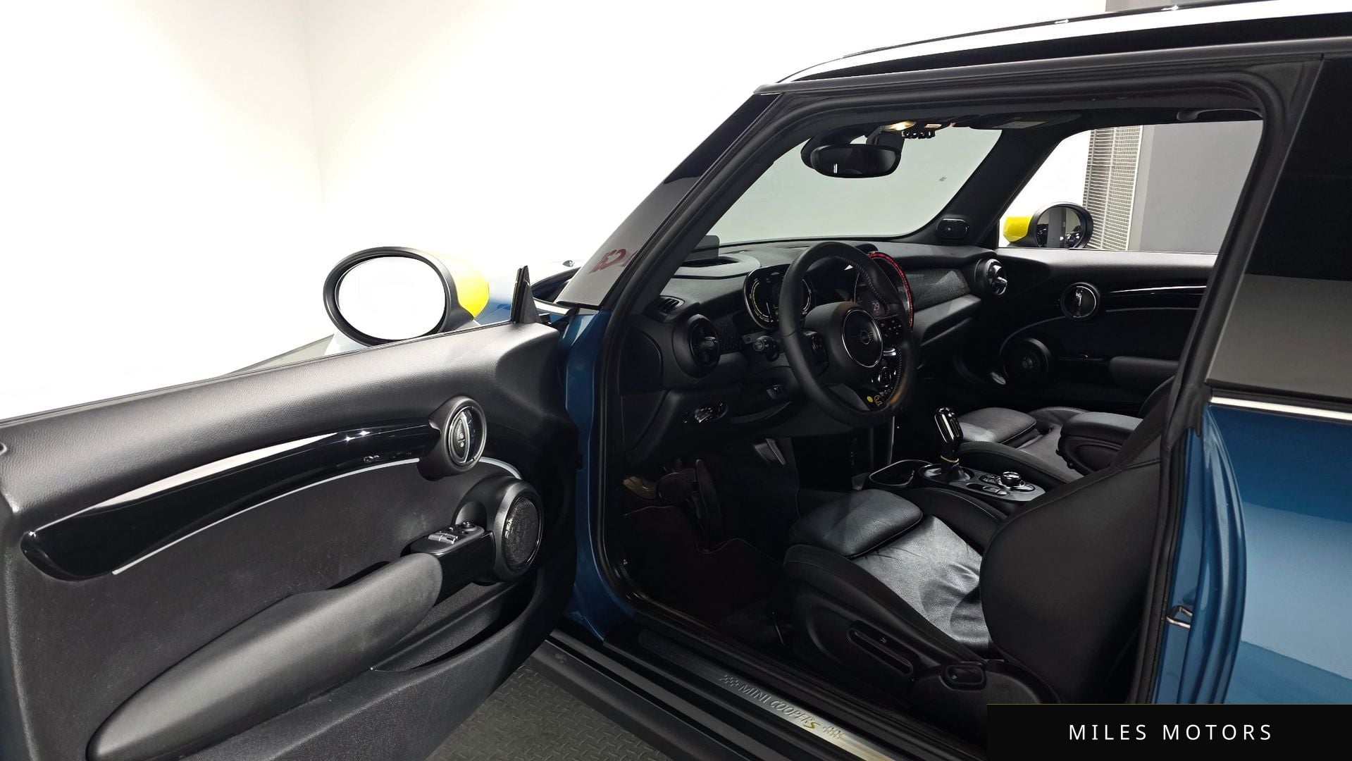 MINI Cooper 2024 — миниатюра 12