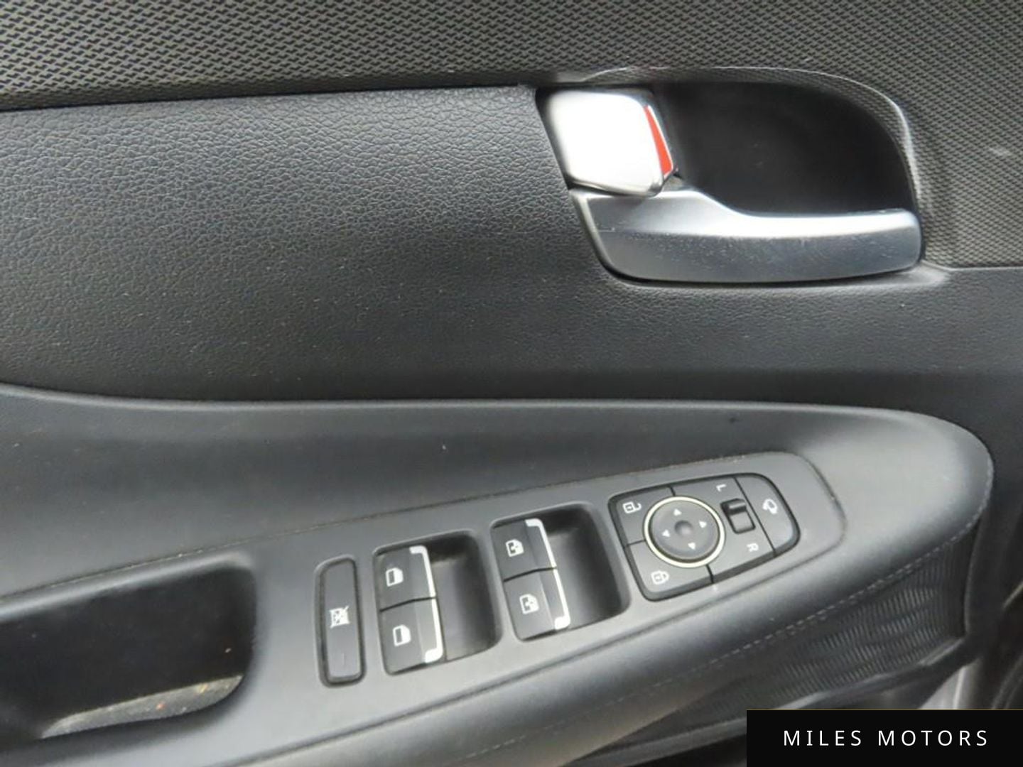 Hyundai Santafe 2019 — миниатюра 11