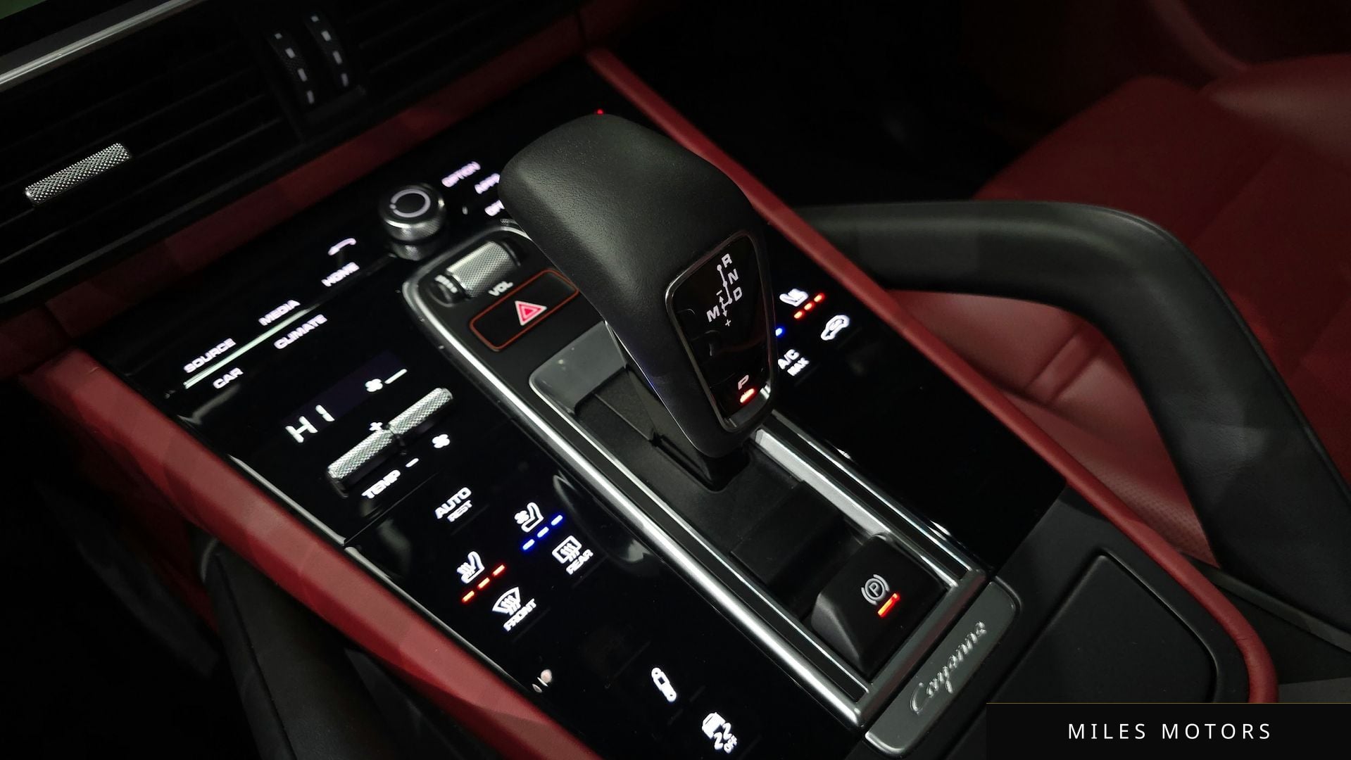 Porsche Cayenne 2022 — миниатюра 9