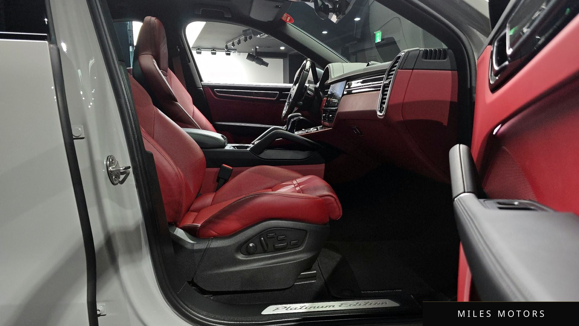 Porsche Cayenne 2022 — миниатюра 11