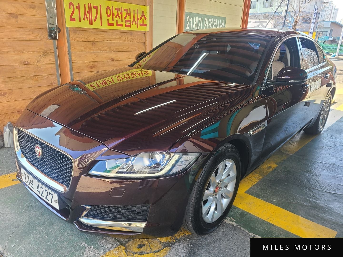 Jaguar XF (X260) 2017 — миниатюра 2
