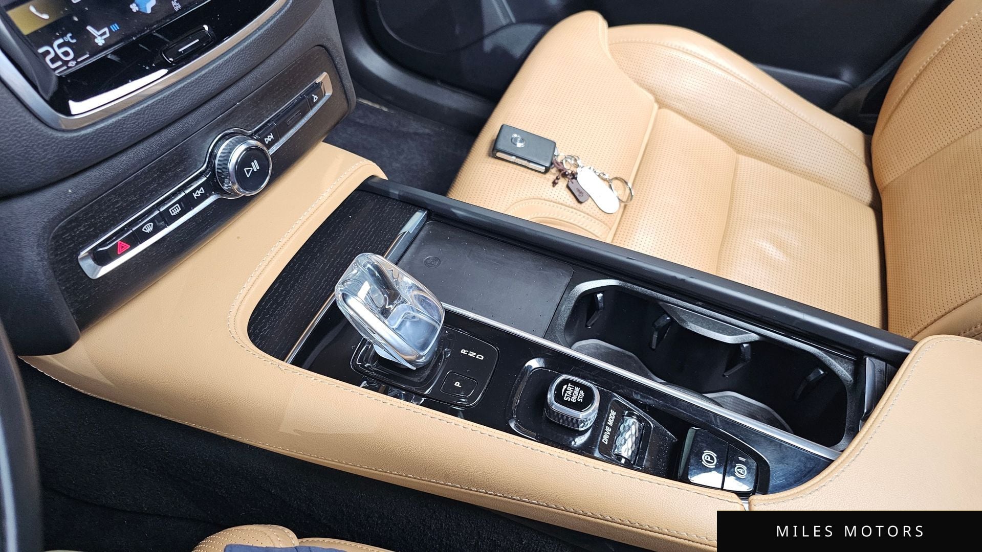 Volvo XC90 2021 — миниатюра 9