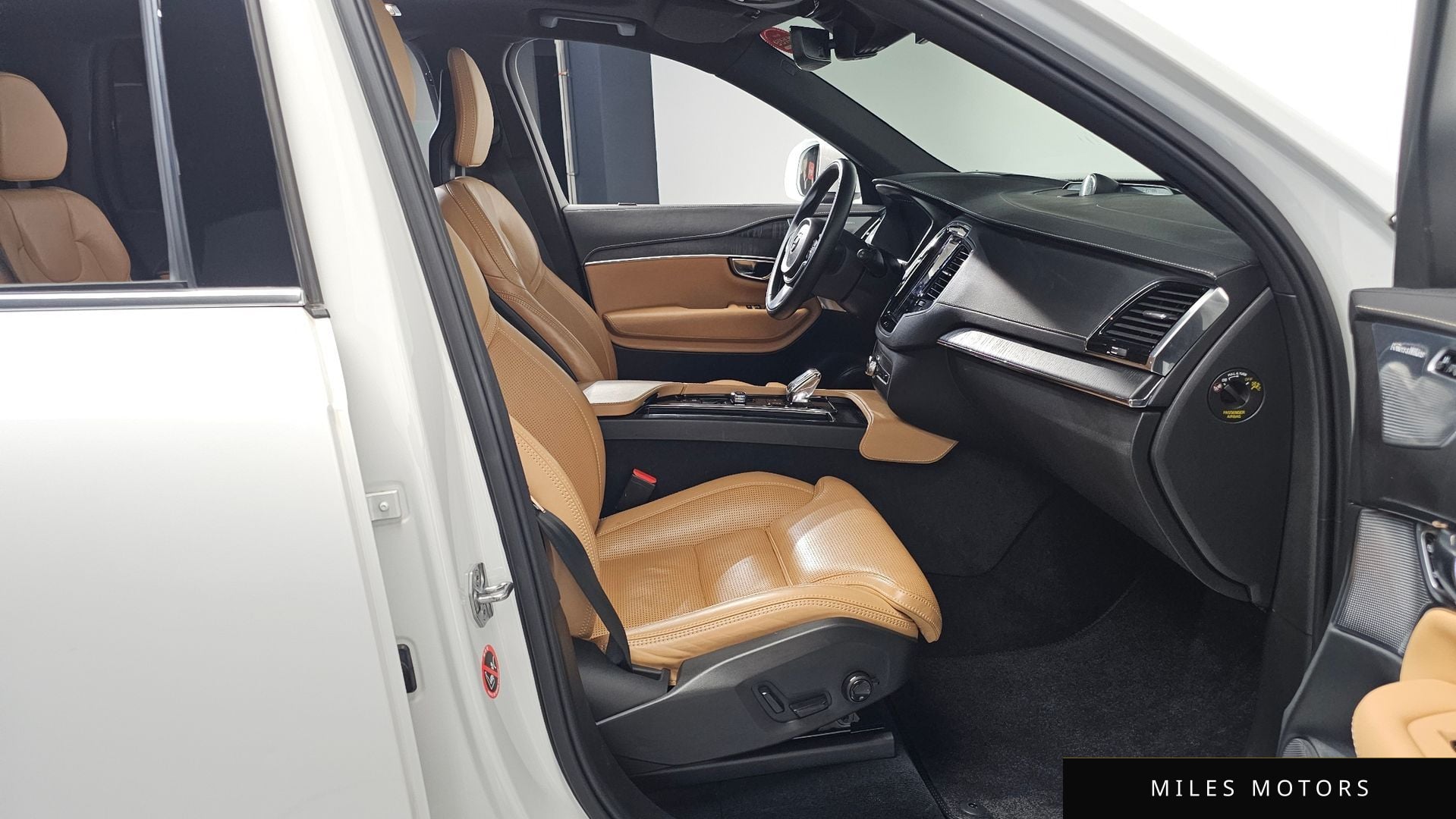 Volvo XC90 2021 — миниатюра 11