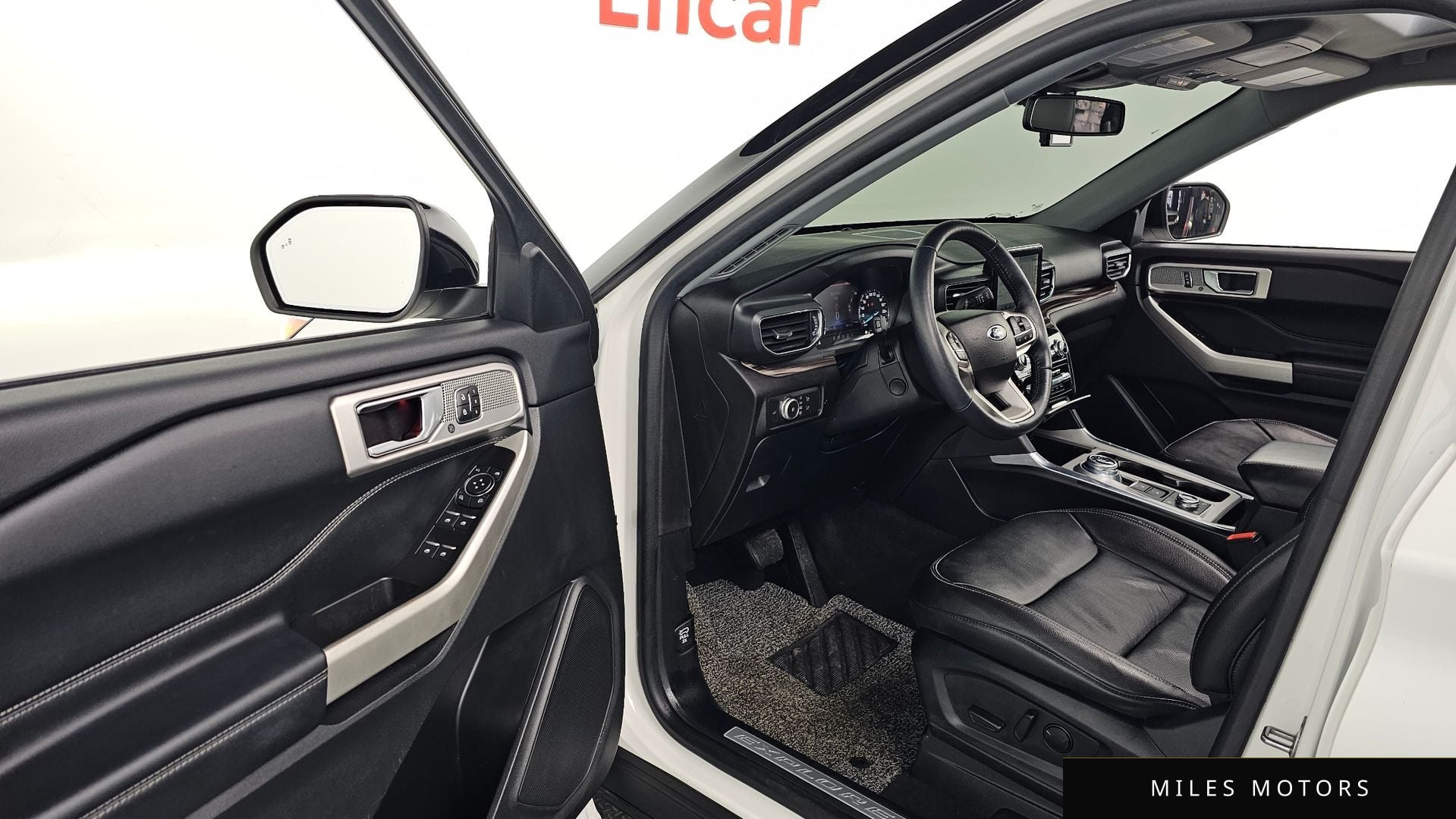 Ford Explorer 2022 — миниатюра 11