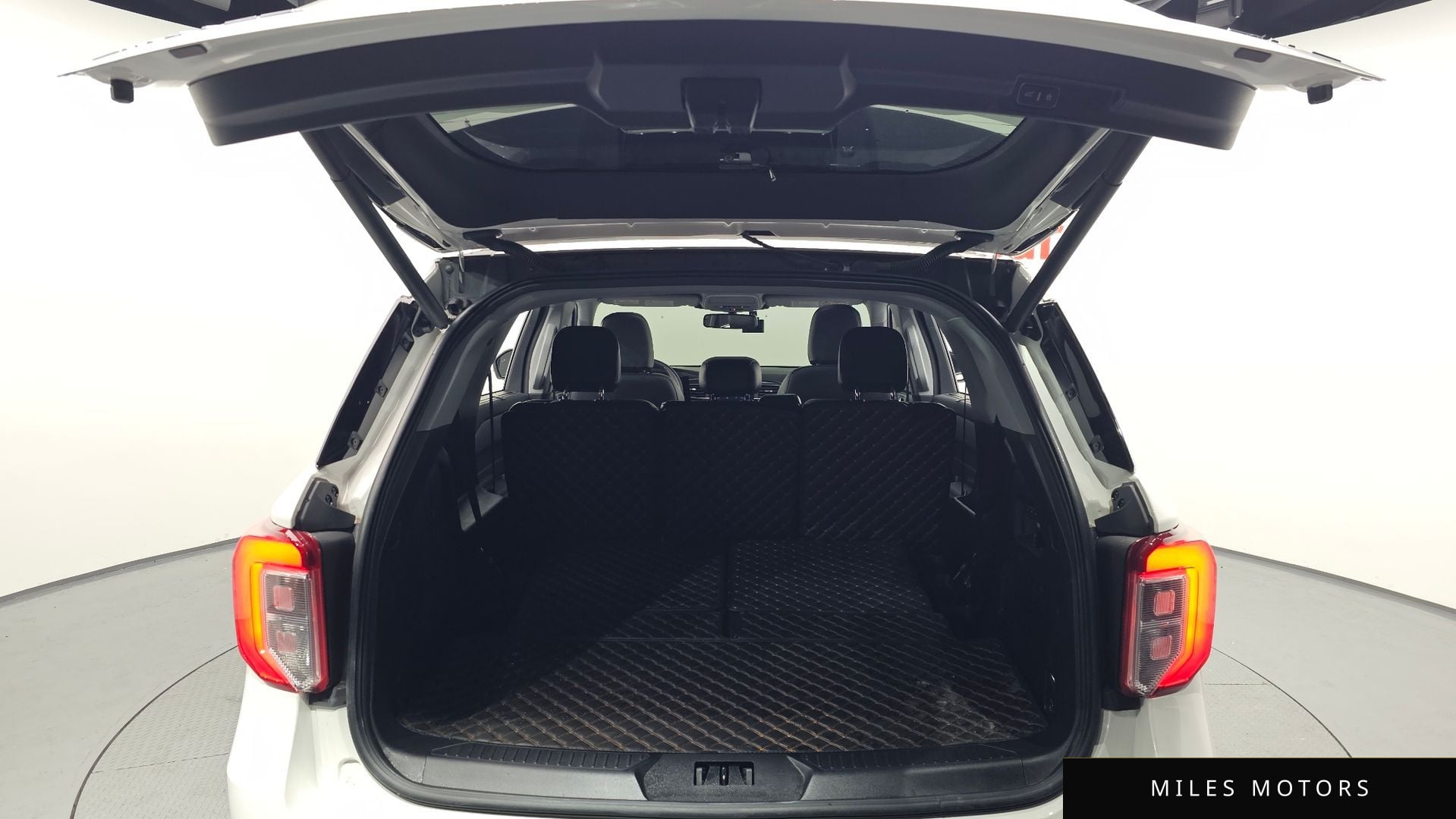 Ford Explorer 2022 — миниатюра 20