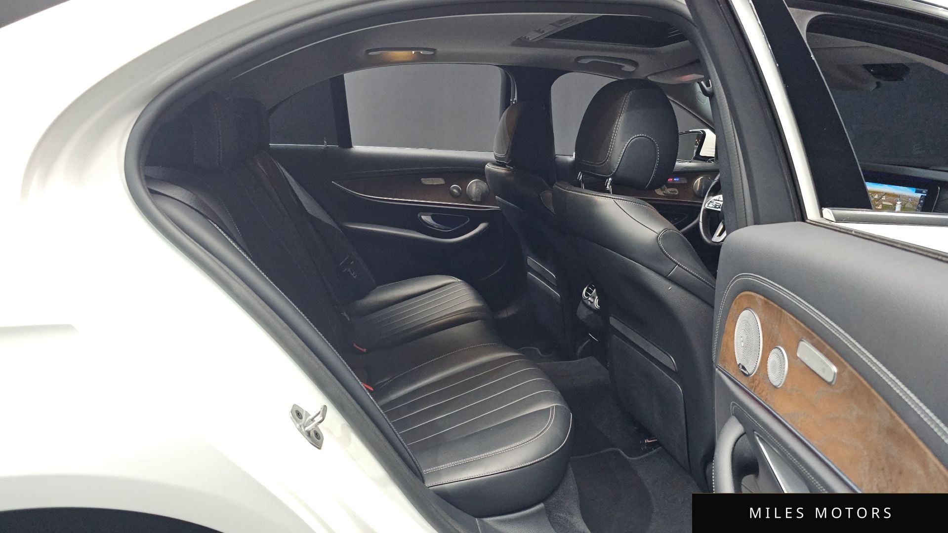 Mercedes-Benz E-Class W213 2019 — миниатюра 12
