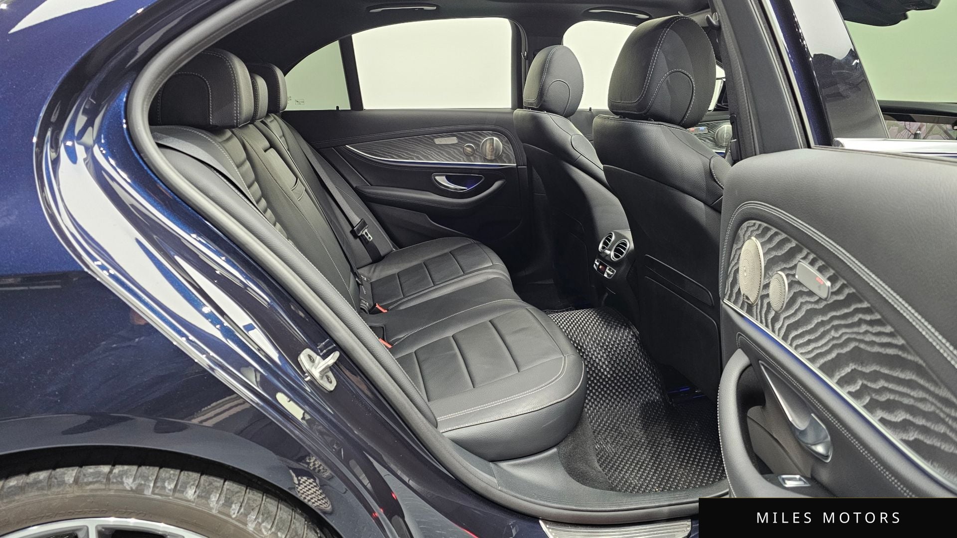 Mercedes-Benz E-클래스 W213 2022 — миниатюра 12