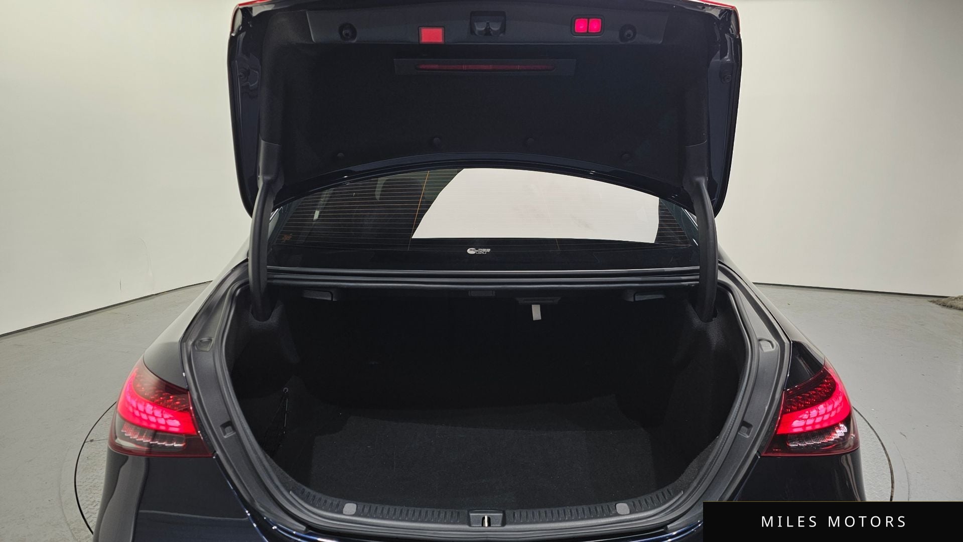 Mercedes-Benz E-클래스 W213 2022 — миниатюра 20
