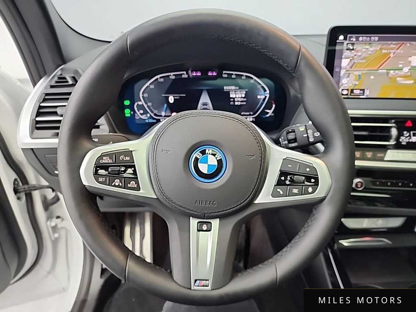 BMW iX3 2025 — миниатюра 9