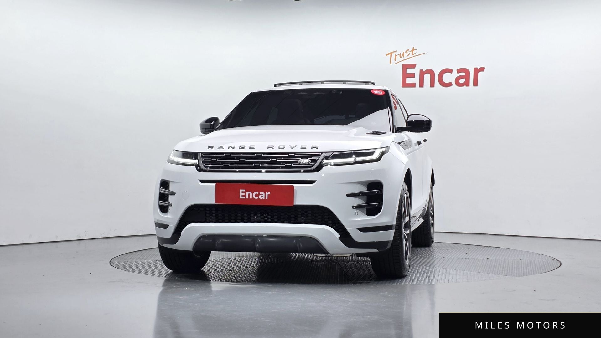 Land Rover Range Rover Evoque 2026 — миниатюра 3