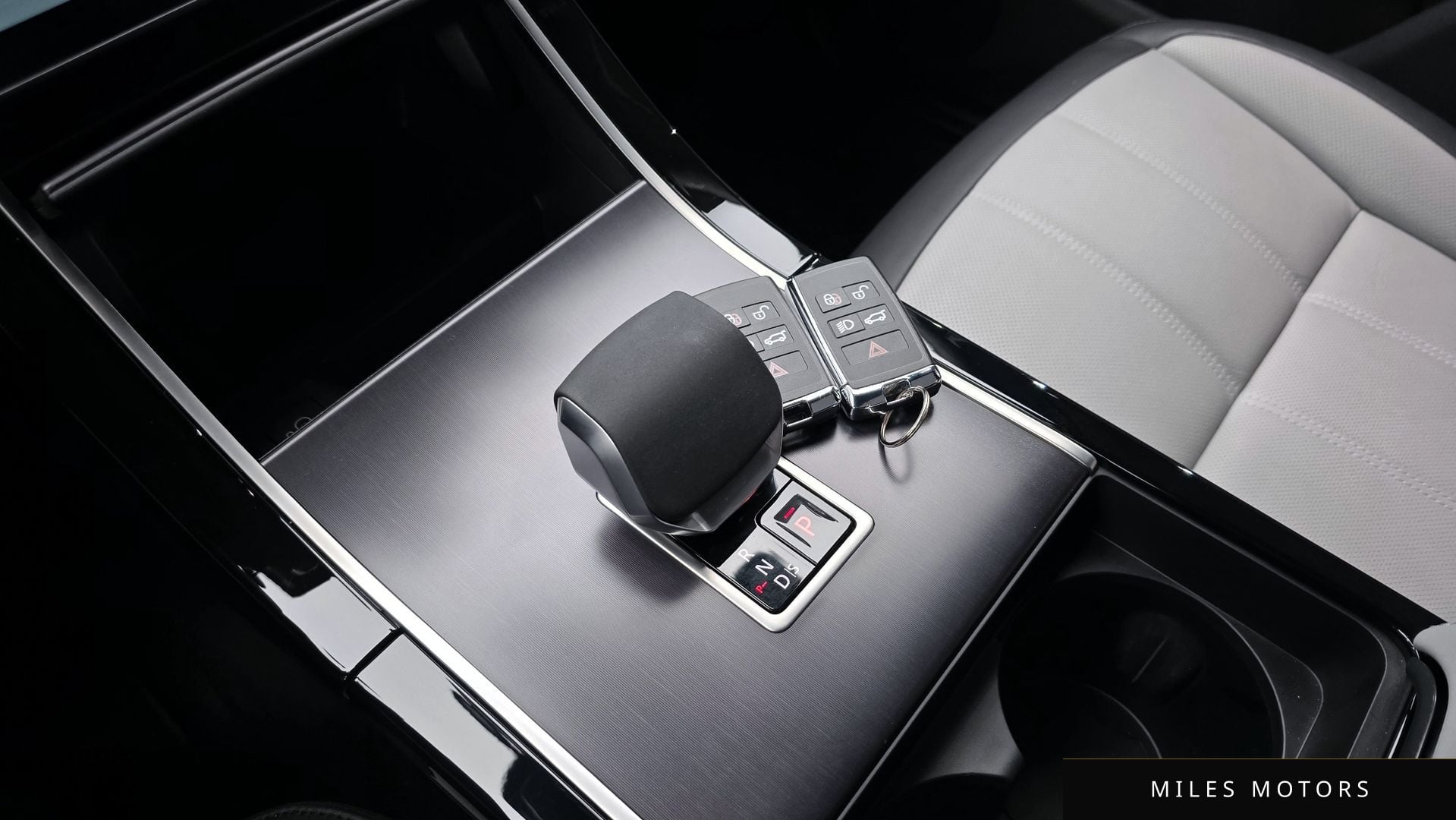 Land Rover Range Rover Evoque 2026 — миниатюра 9