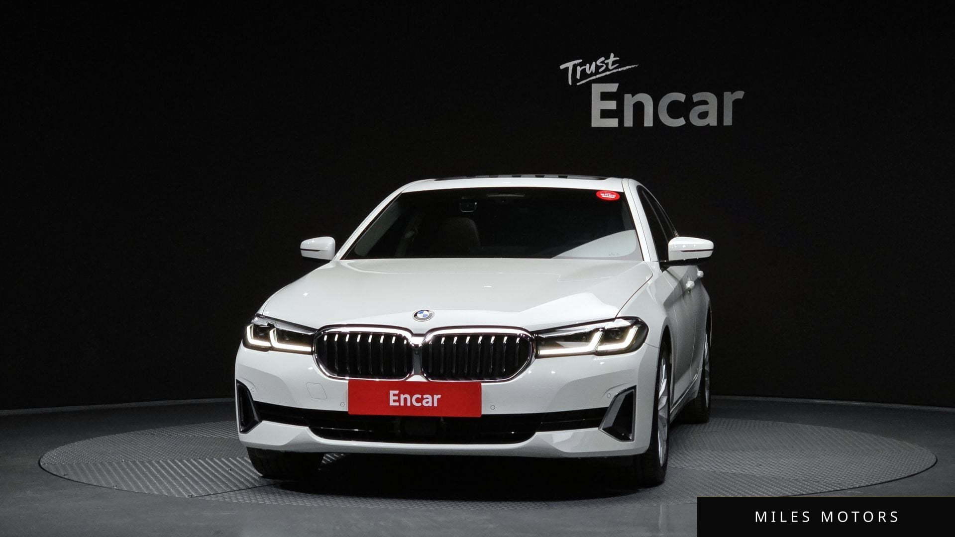 BMW 5 Series (G30) 2021 — миниатюра 3