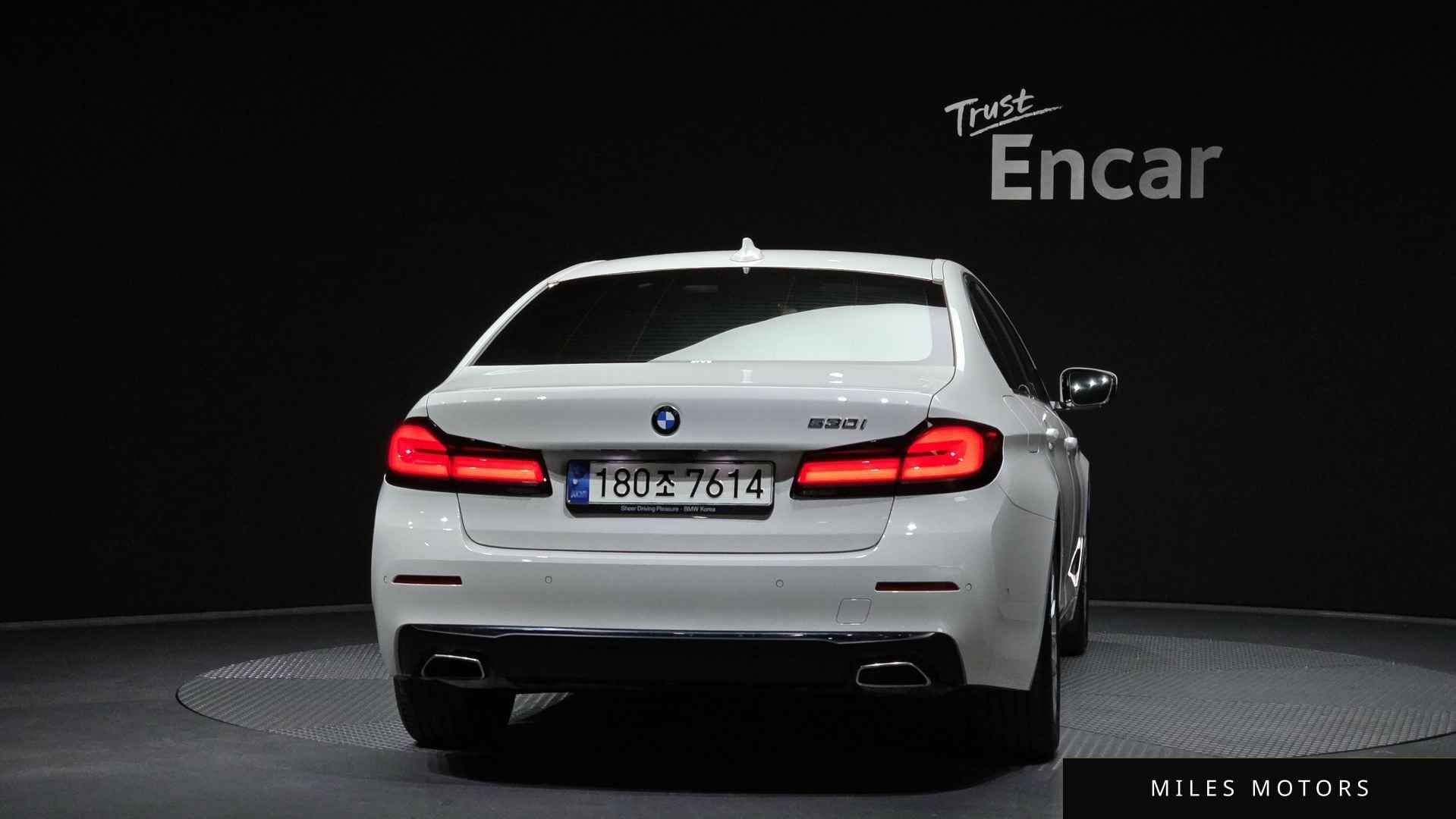 BMW 5 Series (G30) 2021 — миниатюра 4