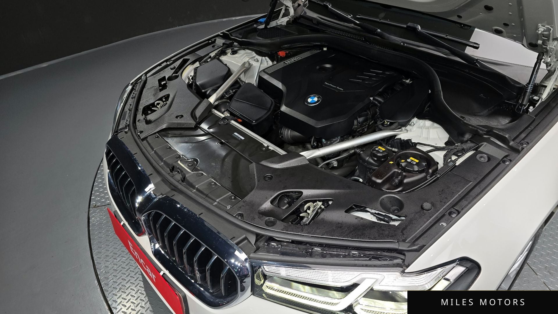 BMW 5 Series (G30) 2021 — миниатюра 6