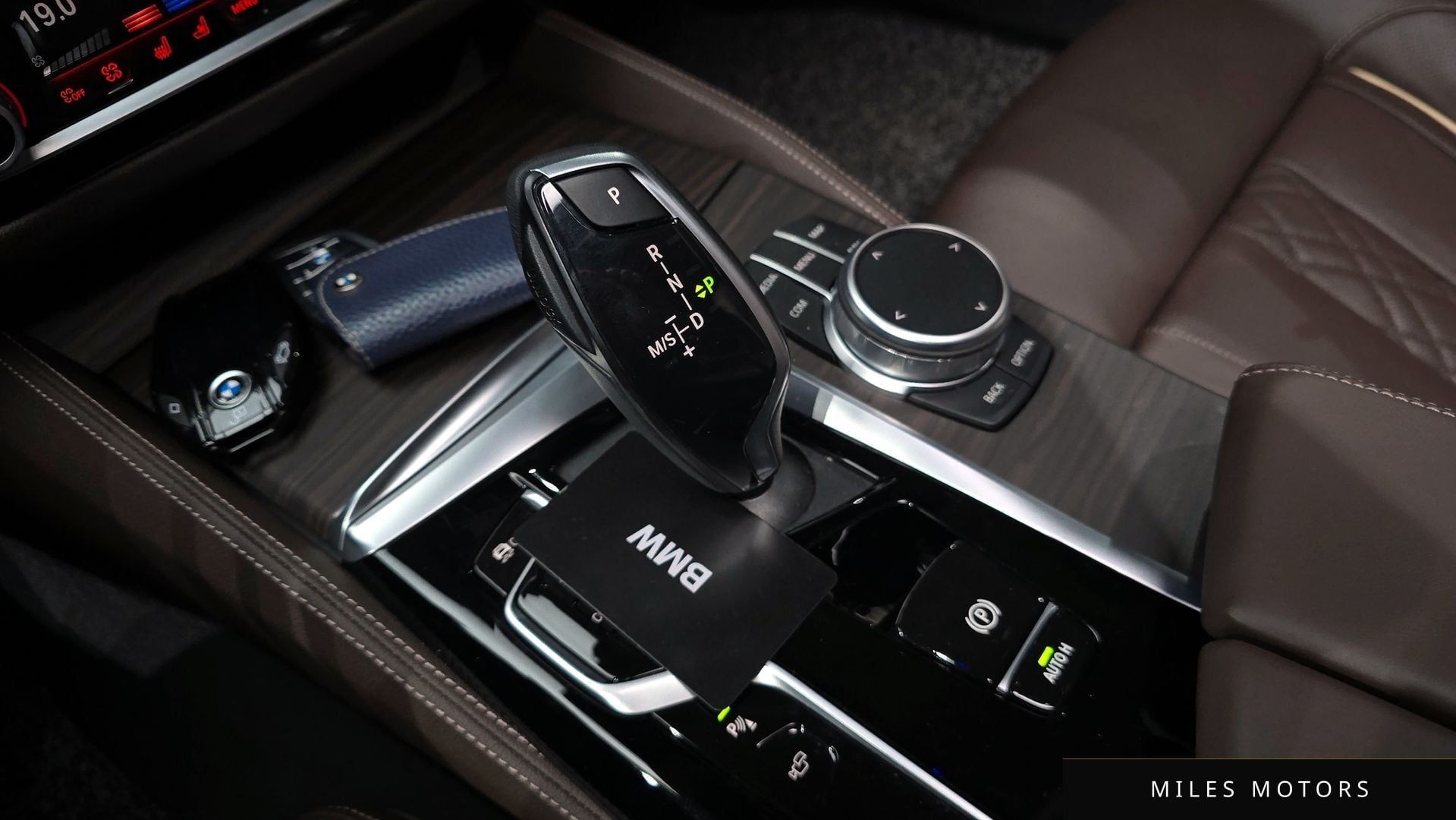 BMW 5 Series (G30) 2021 — миниатюра 9