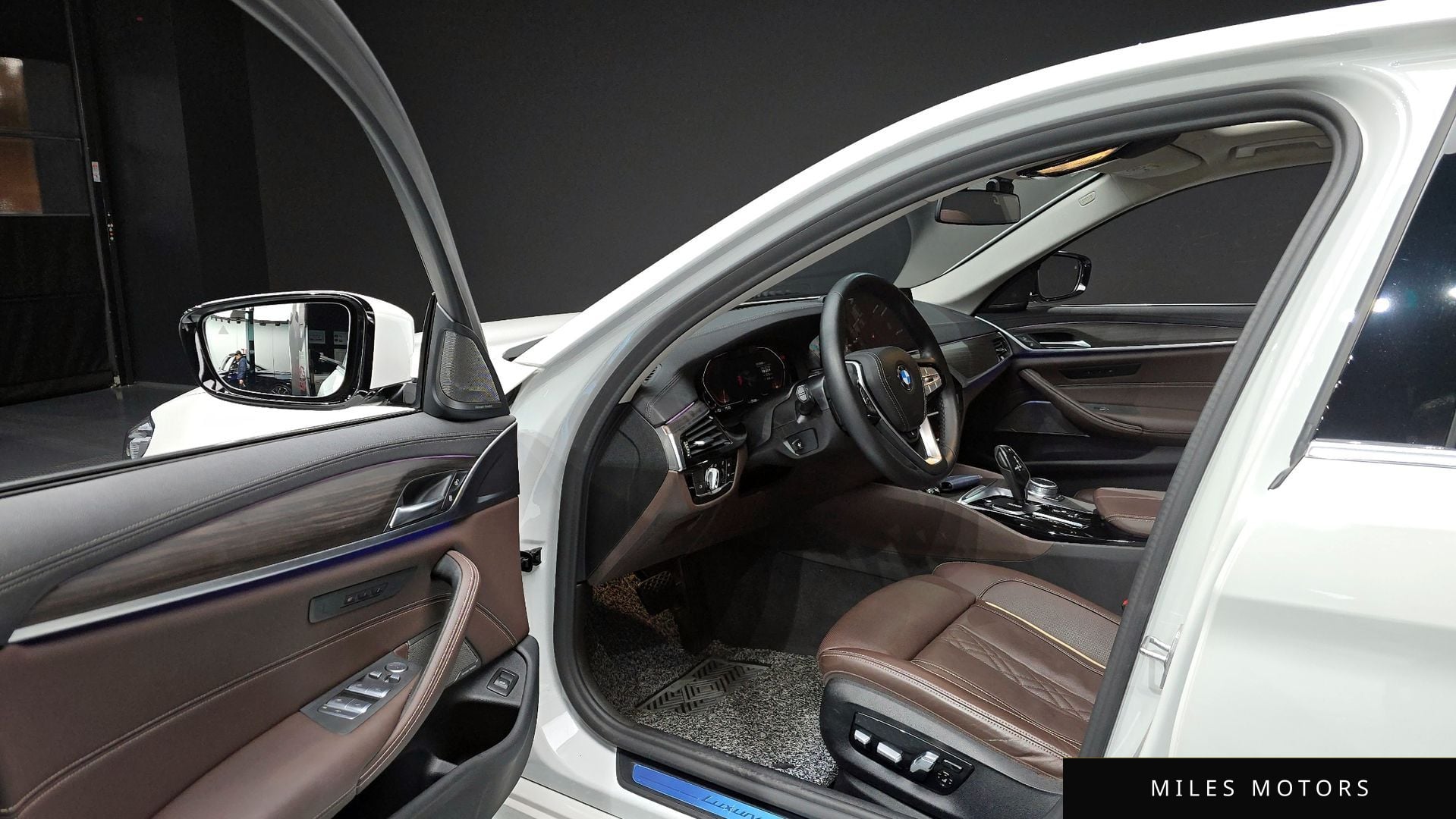 BMW 5 Series (G30) 2021 — миниатюра 10