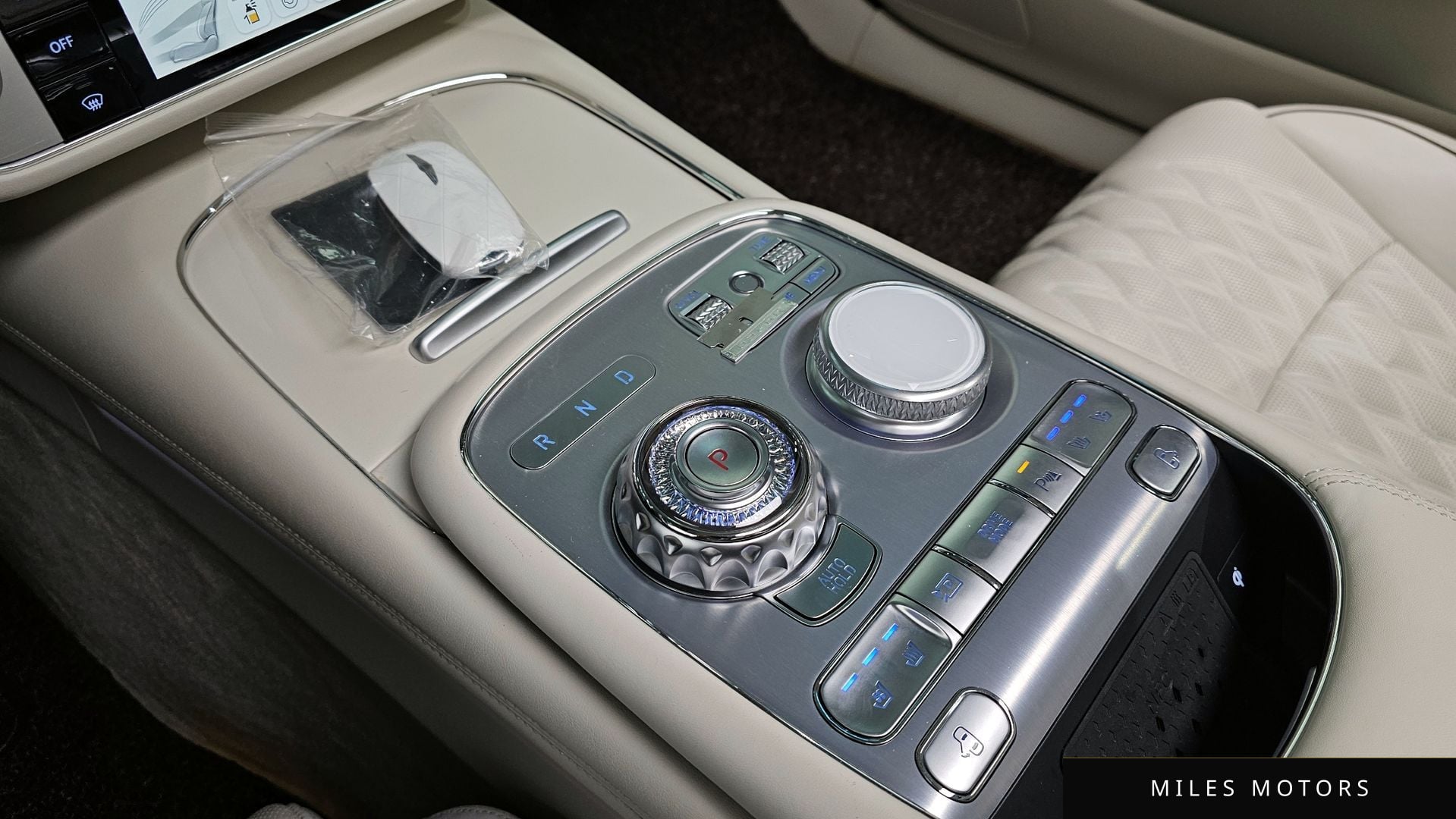 Genesis G90 (RS4) 2022 — миниатюра 9