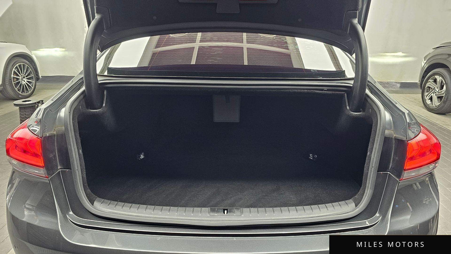 Genesis G80 2019 — миниатюра 20