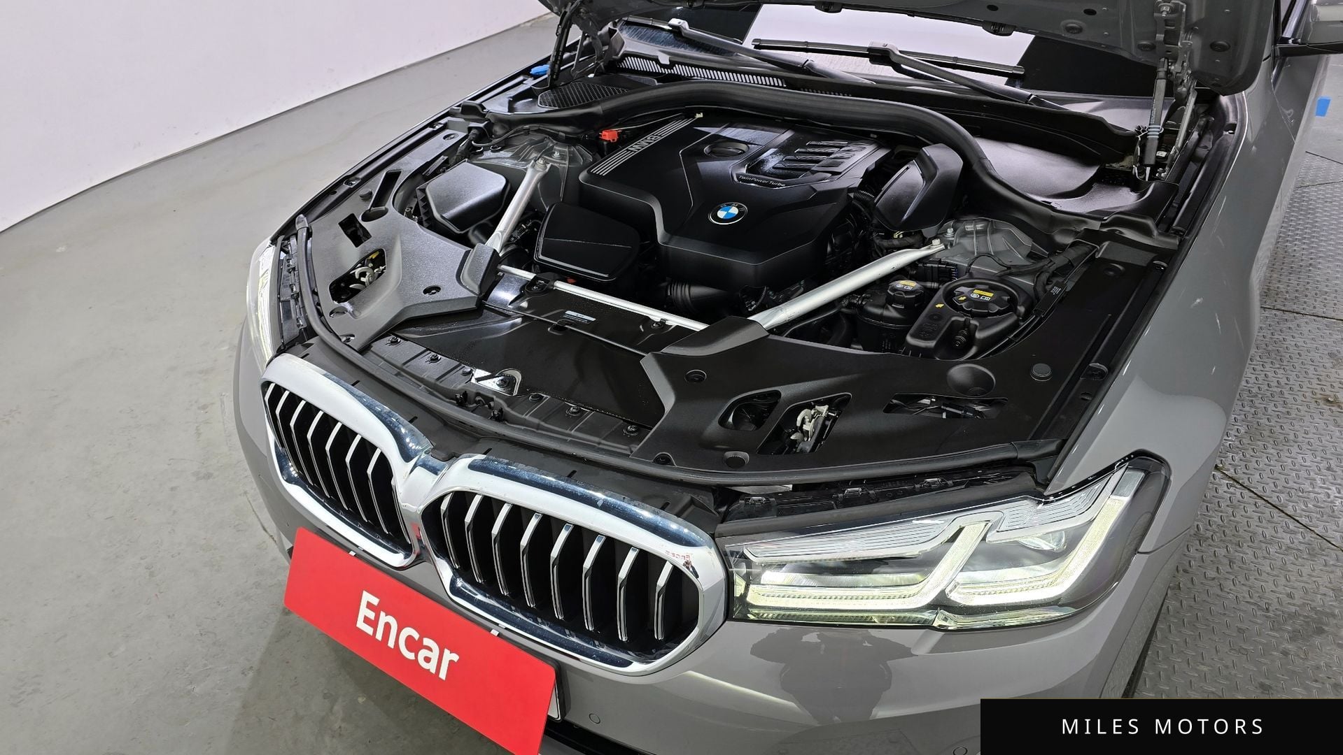 BMW 5 Series (G30) 2022 — миниатюра 6