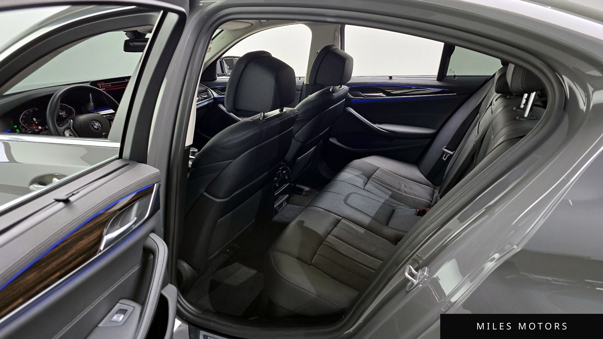 BMW 5 Series (G30) 2022 — миниатюра 11