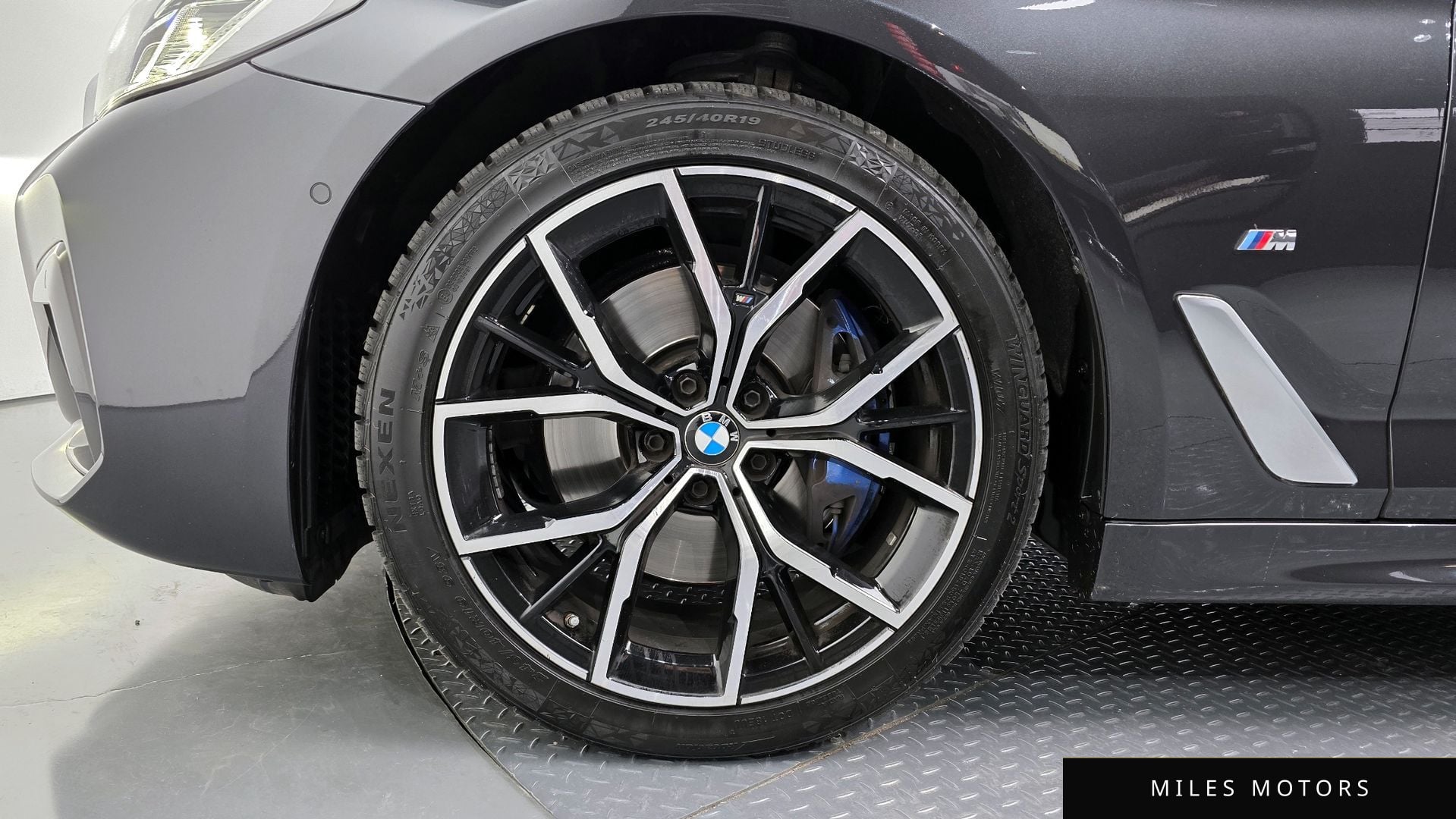 BMW 5 Series (G30) 2022 — миниатюра 5