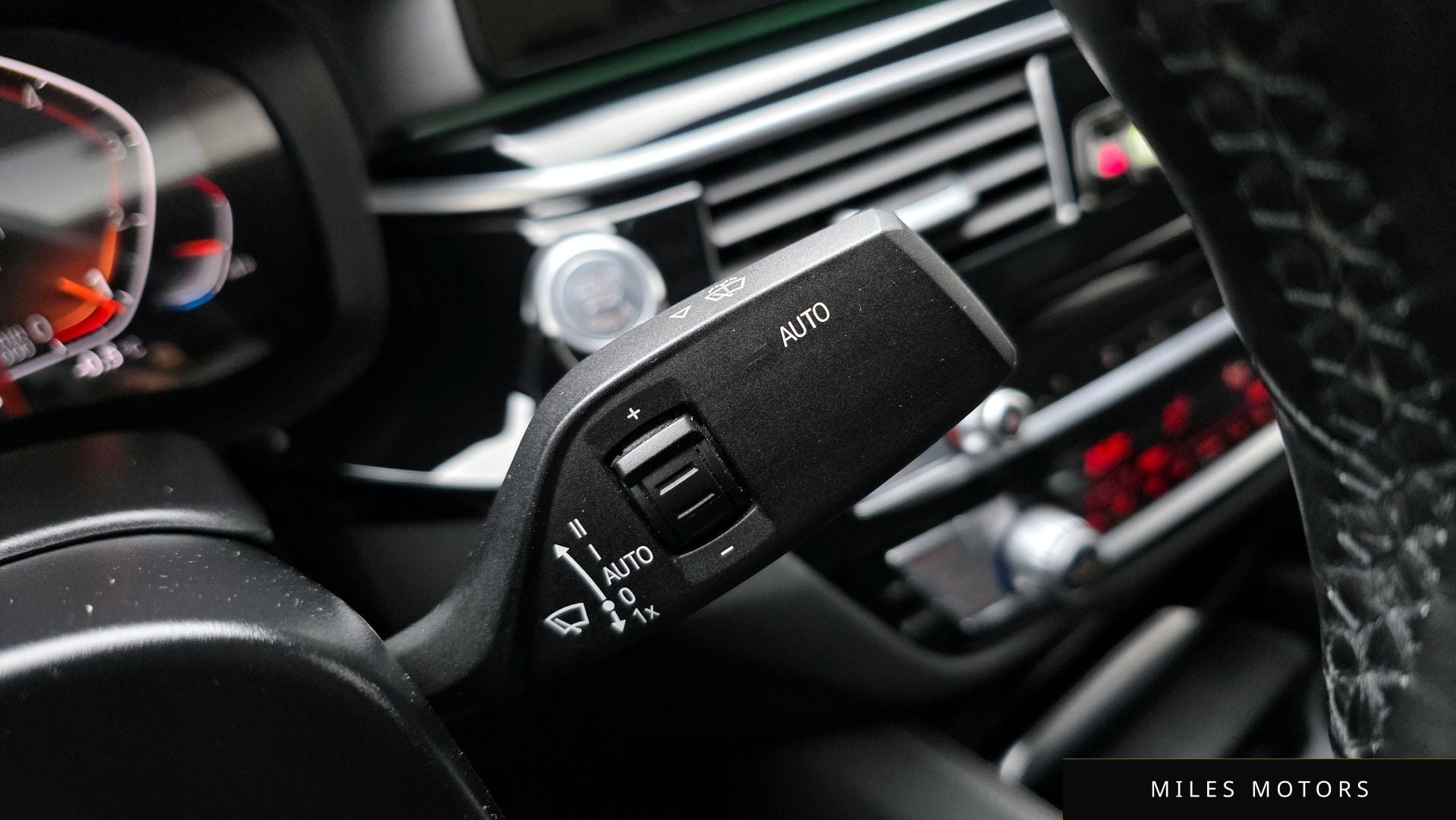 BMW 5 Series (G30) 2022 — миниатюра 18