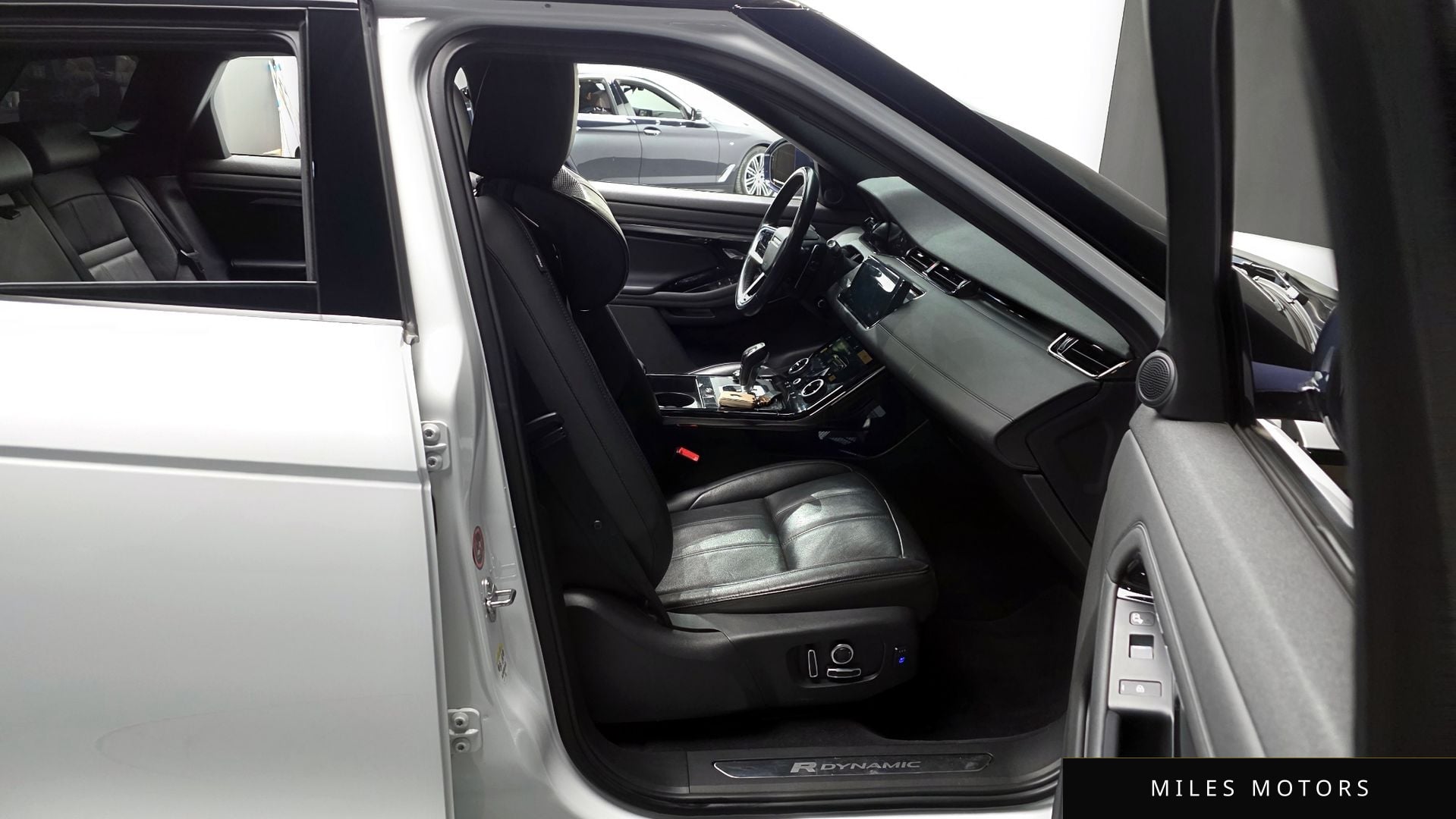 Land Rover Range Rover Evoque 2022 — миниатюра 11