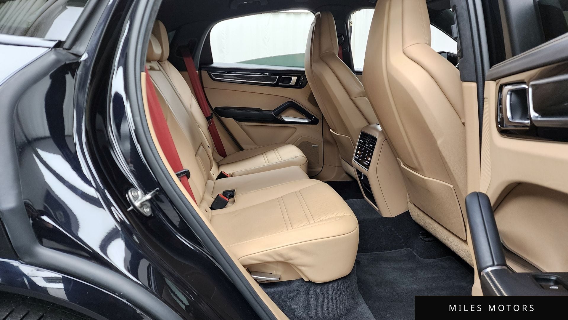 Porsche 카이엔 (PO536) 2021 — миниатюра 12