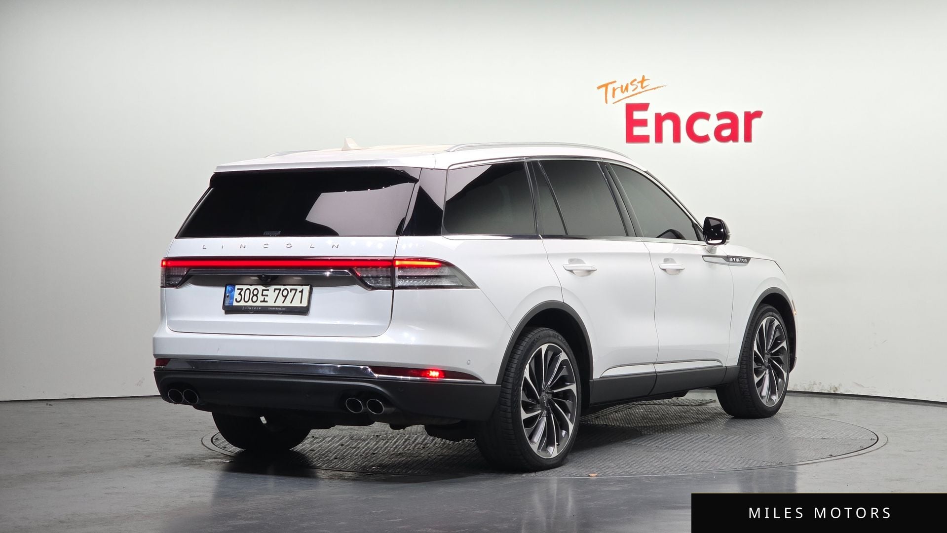 Lincoln Aviator 2021 — миниатюра 2