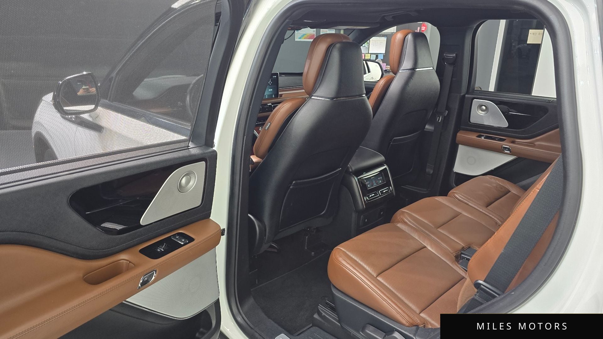Lincoln Aviator 2021 — миниатюра 11