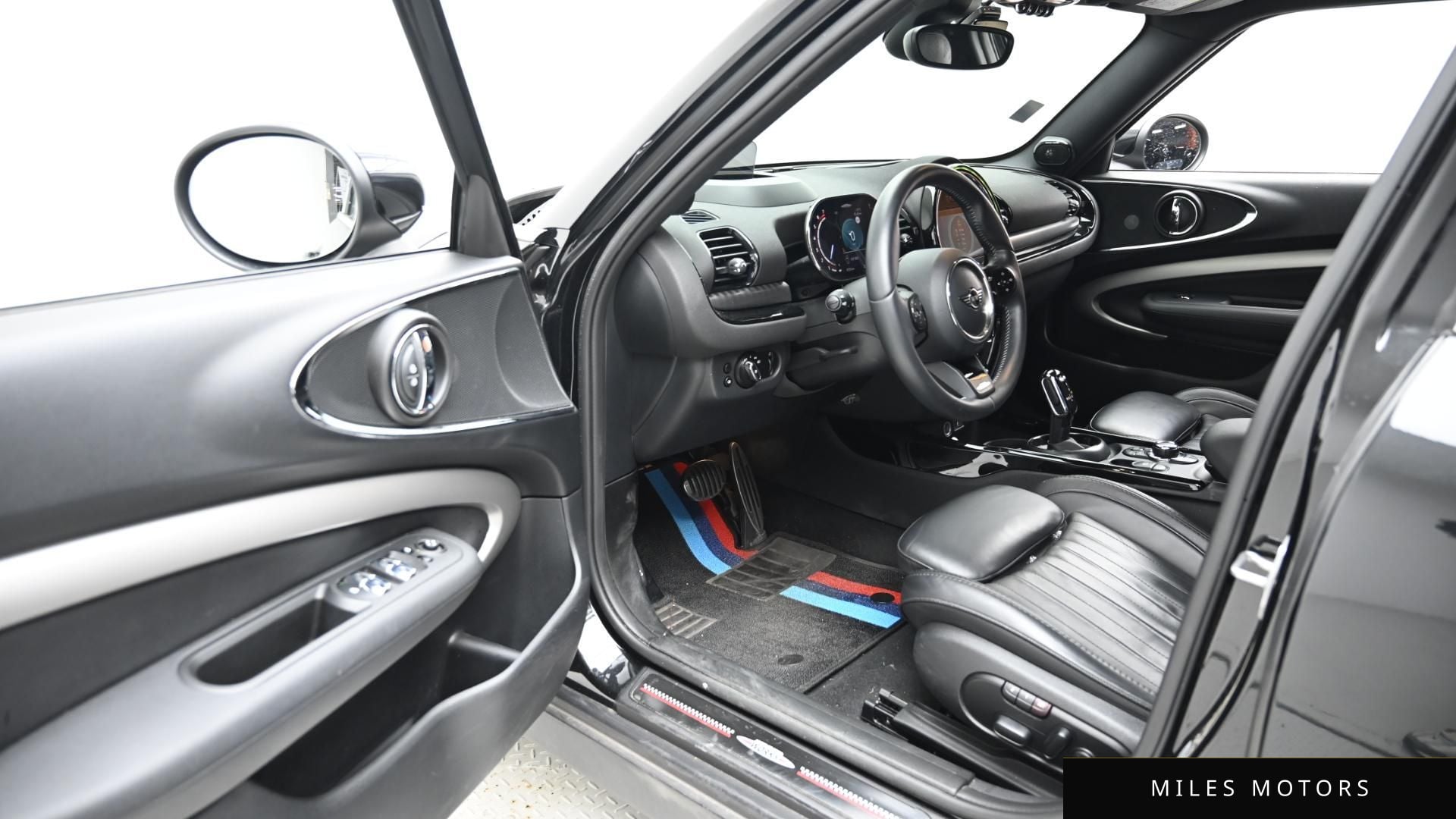 MINI Clubman 2023 — миниатюра 11