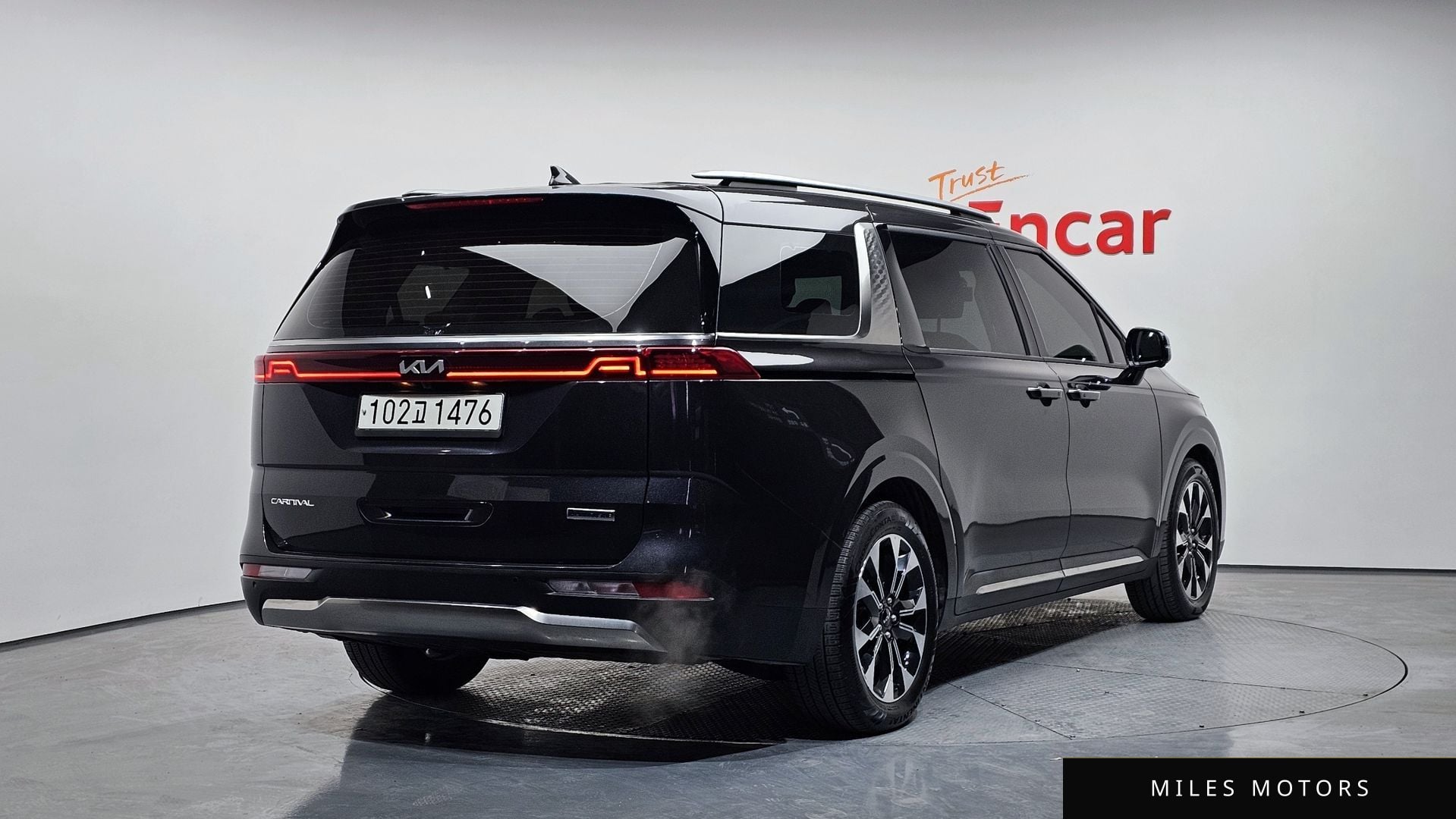 Kia Carnival 2023 — миниатюра 2