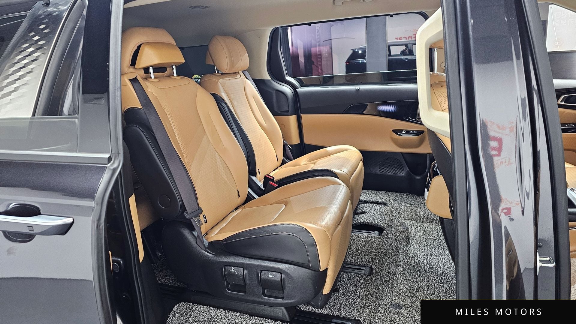 Kia Carnival 2023 — миниатюра 12