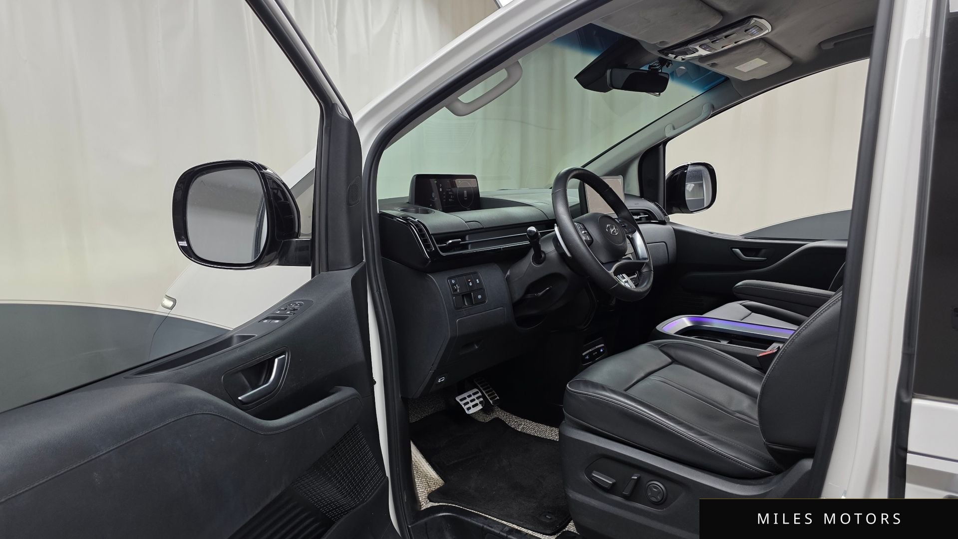 Hyundai Staria 2024 — миниатюра 10