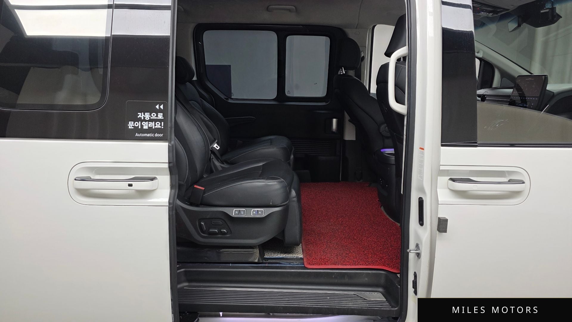 Hyundai Staria 2024 — миниатюра 12