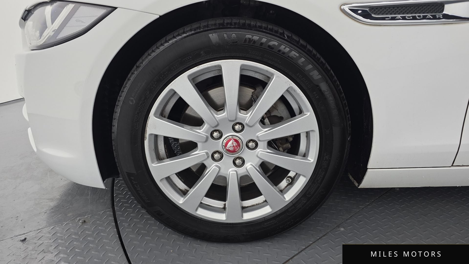 Jaguar XE 2016 — миниатюра 5