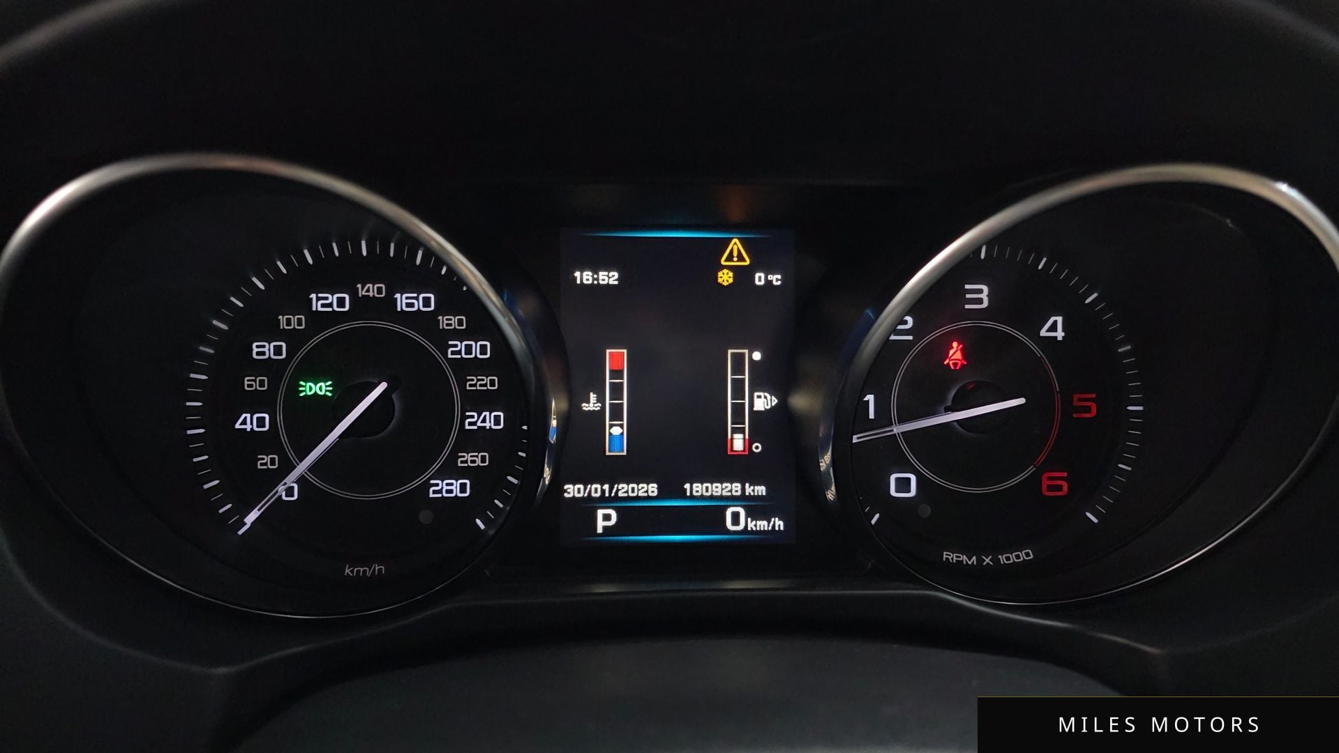 Jaguar XE 2016 — миниатюра 8