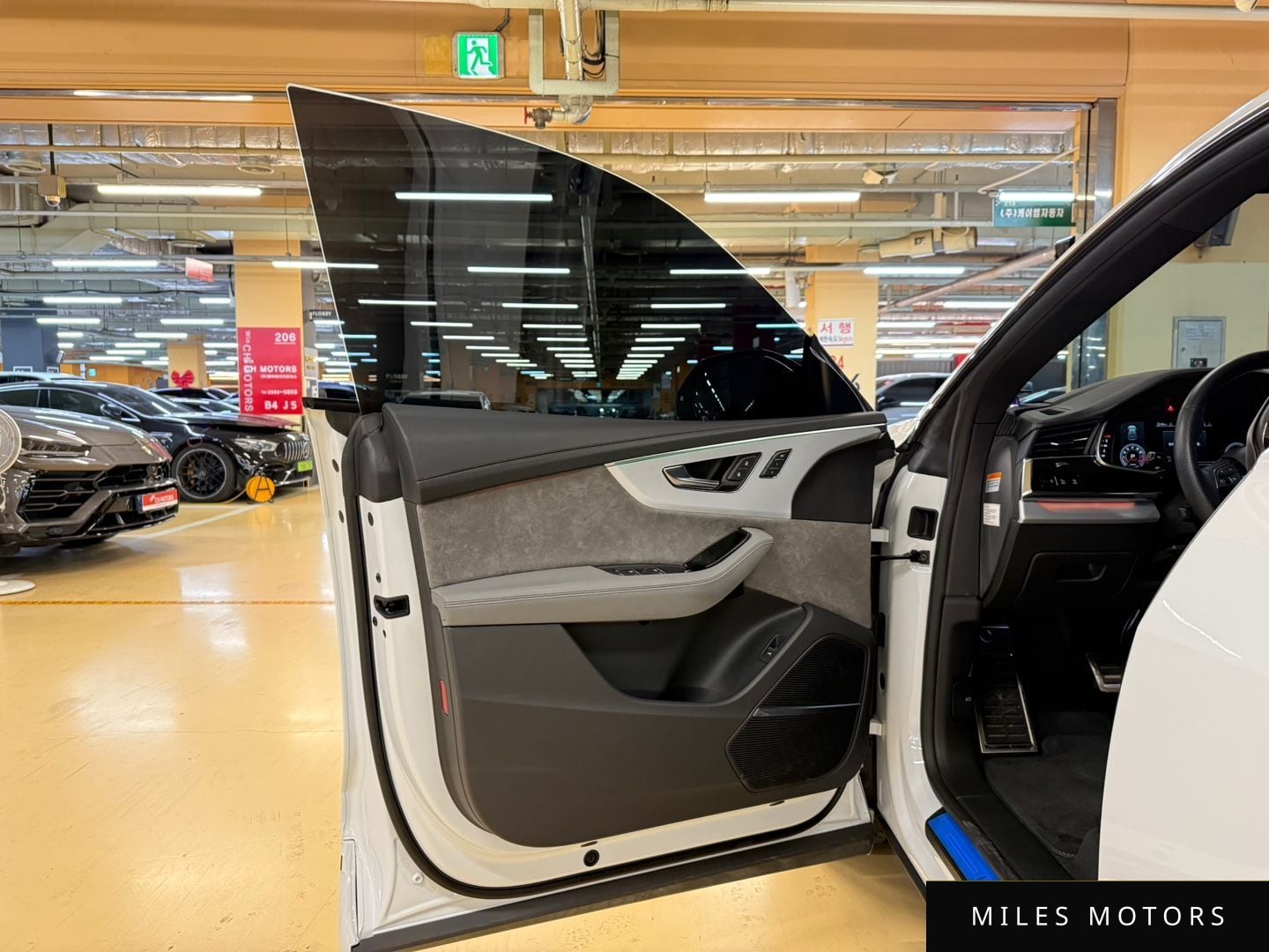 Audi Q8 (4M) 2022 — миниатюра 10
